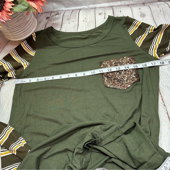 NWT Boutique Olive sequin pocket tunic knit top color block stipe long sleeve - Picture 8 of 10